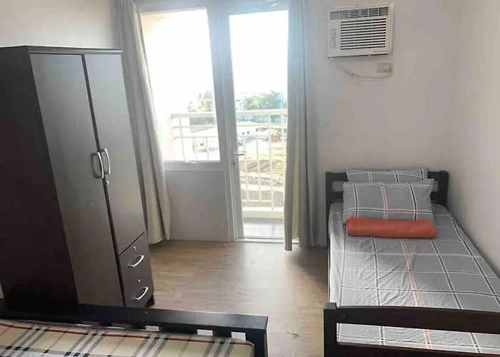 Apartamento Lovely Spacious With Balcony