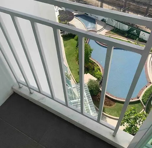 Apartamento Lovely Spacious With Balcony *